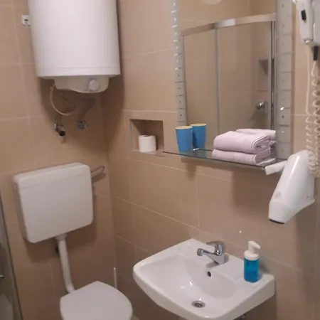 1 * Porec